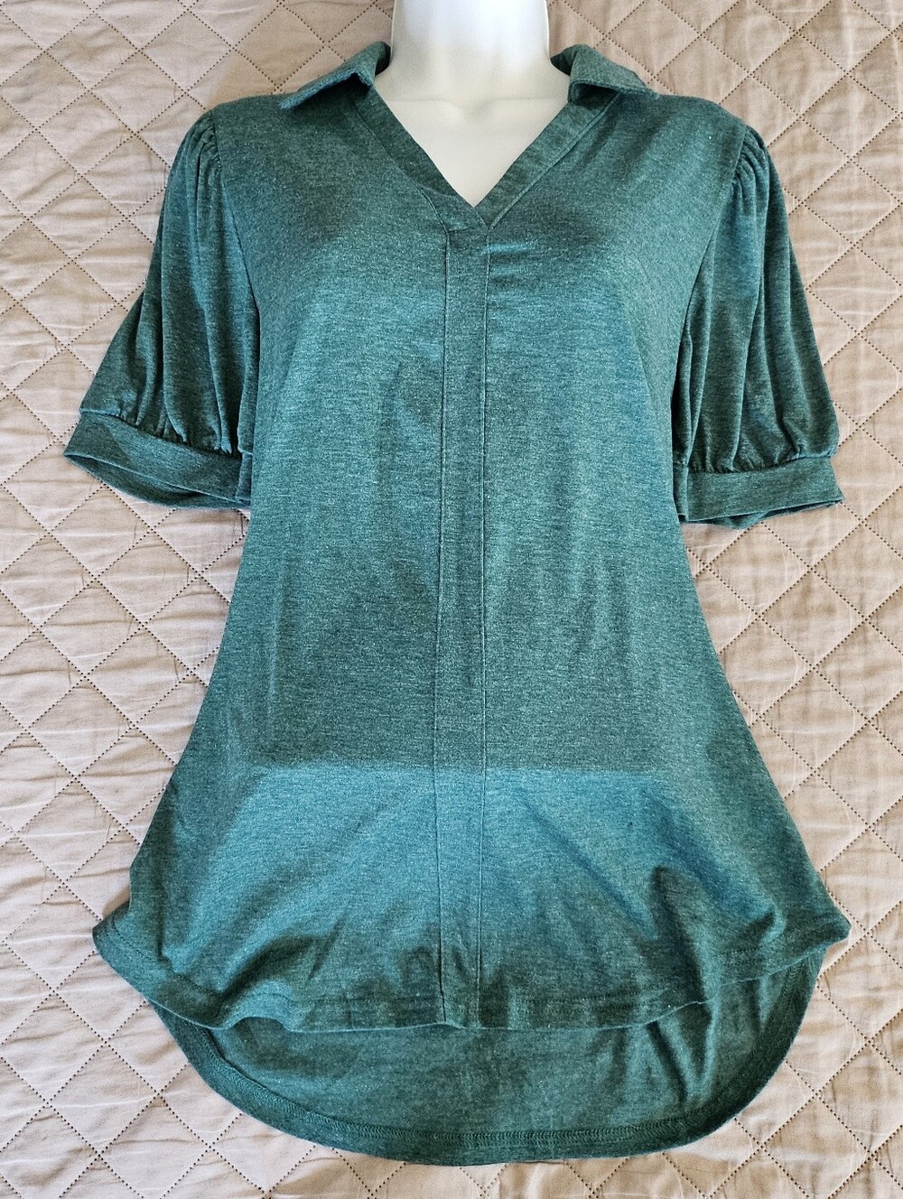 Women's size small green shirt, in good condition